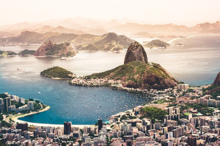 Exploring the World: The Rise of Online Travel Agencies